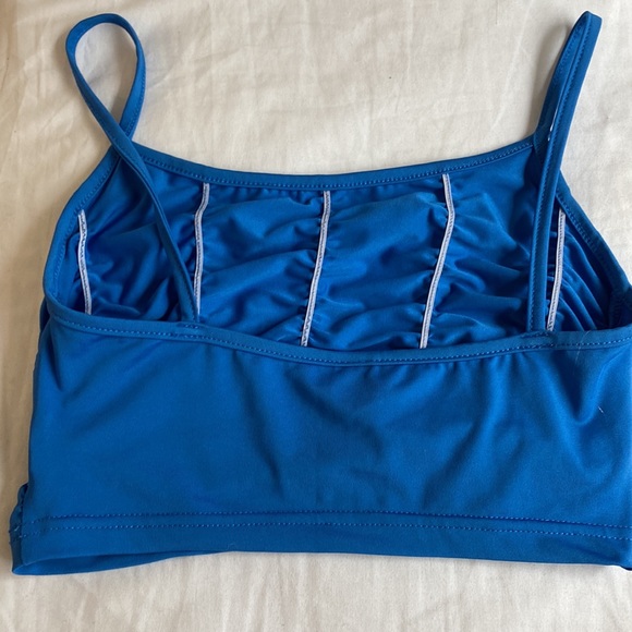 Crop top🌺 - Picture 3 of 3